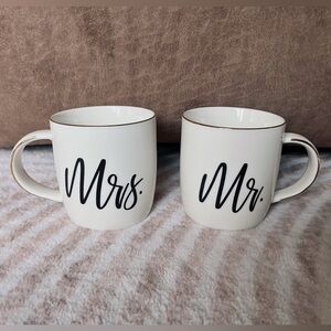 ✨2 for 10$✨White Mr. and Mrs. Coffee Mugs with Gold Accents - Wedding Gifts